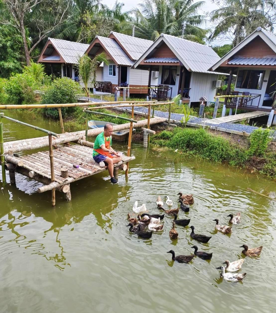 ปารมีฟาร์มสเตย์ Takuapa Bagian luar foto